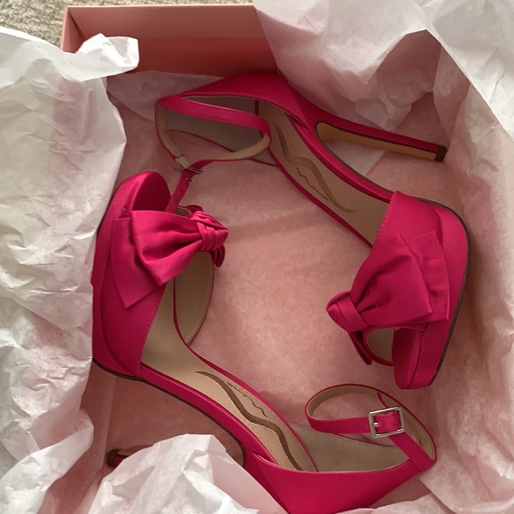 Barbie Pink platform dress sandals - Picture 6 of 7